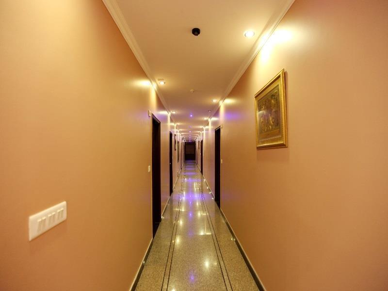 Airport Hotel Le Seasons New Delhi Bagian luar foto