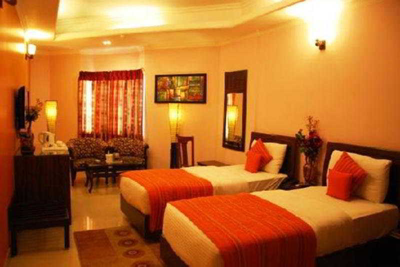Airport Hotel Le Seasons New Delhi Bagian luar foto
