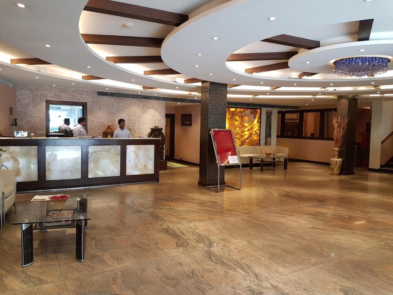 Airport Hotel Le Seasons New Delhi Bagian luar foto